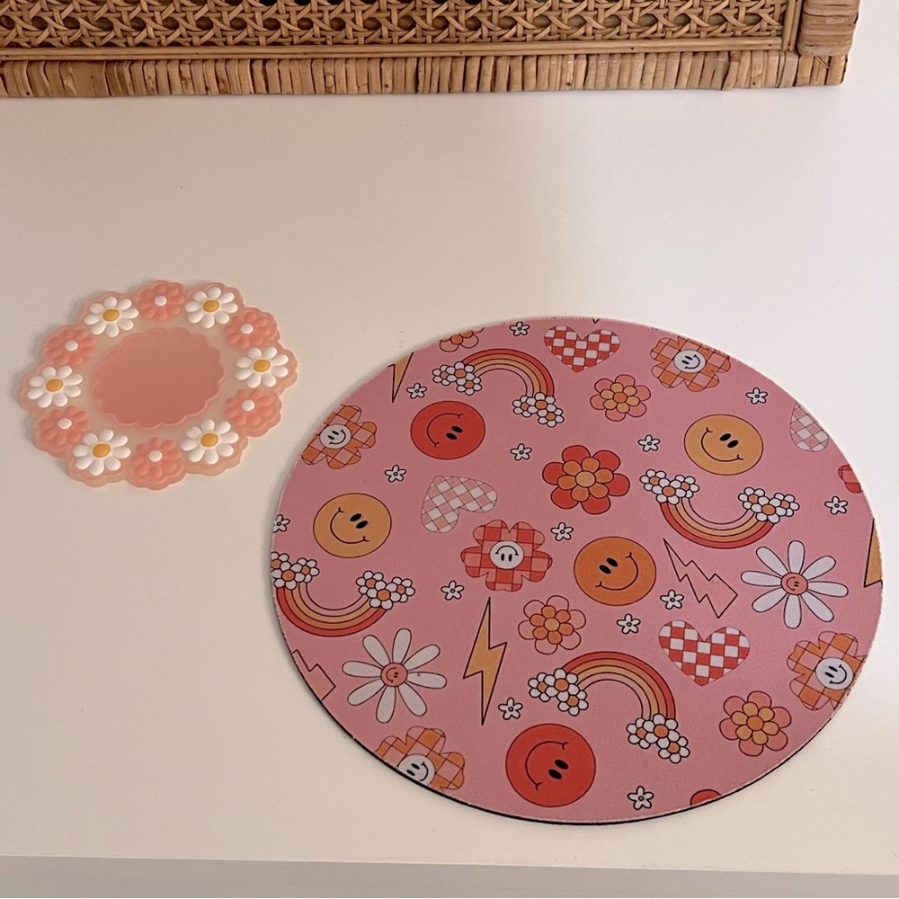 Retro Daisy Smiley Office Mousepad and Coaster Bundle